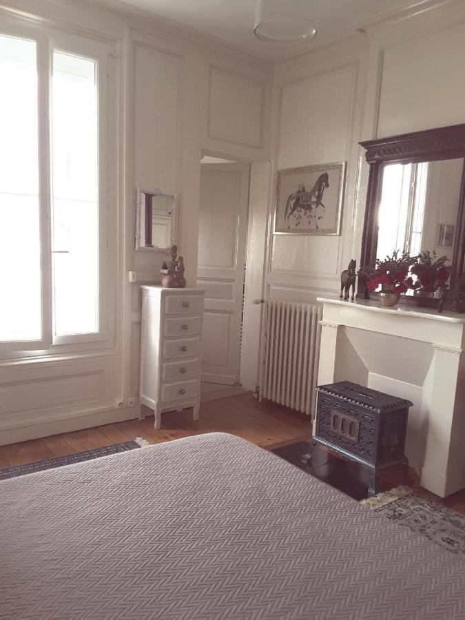 La Maison Des Thermes, Chambre D'Hote Saintes Exteriör bild